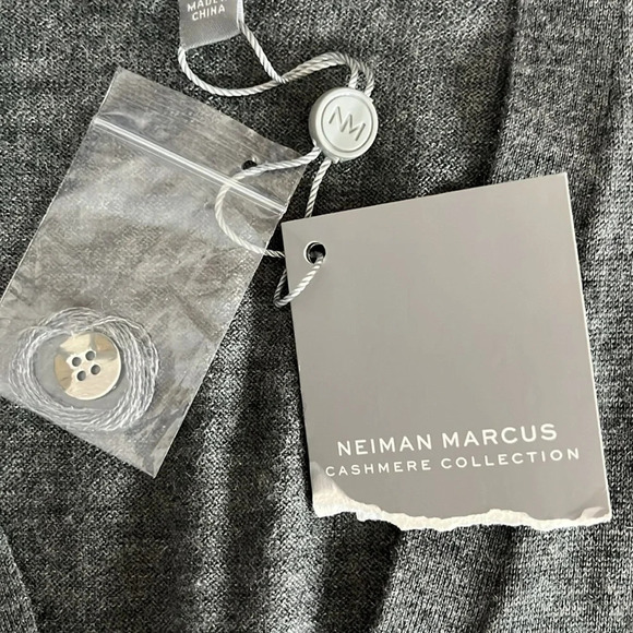 Neiman Marcus The Cashmere Collection Cardigan in Heather Grey - NEW - Small - Picture 5 of 9